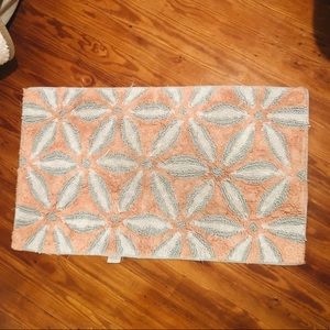 cute bath rug !
